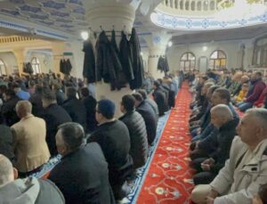 Bitlis, Muş ve Hakkari’de bayram namazı eda edildi