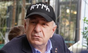 Zafer Partisi Genel Başkanı Ümit Özdağ, sosyal medya hesabından dikkat