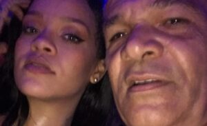 Barbadoslu dünyaca ünlü şarkıcı Rihanna, üçüncü çocuğunu beklediği bu dönemde