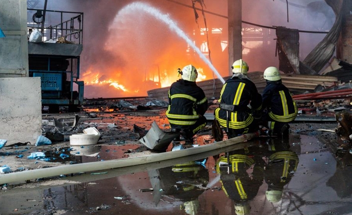 Rusya, Ukrayna’nın başkenti Kiev başta olmak üzere birçok bölgesine yoğun