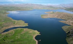 Van genelinde dere ve göllerde yaşanan kuruma dikkat çekerken, Erciş