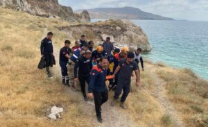 Tuşba ilçesinde serinlemek için Van Gölü’ne giren 14 yaşındaki çocuk,