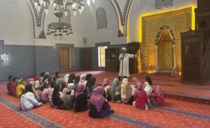 Van’da yaz Kur’an kurslarına katılan öğrenciler, Mimar Sinan’ın bölgede inşa