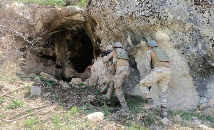 Pençe-Kilit Harekat Bölgesi’nde yürütülen arama-tarama faaliyetleri sırasında mağarada metan gazına