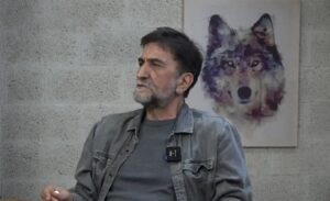 Eleştirel dili, sert kalemi ve cesur çıkışlarıyla tanınan gazeteci-yazar Nihat