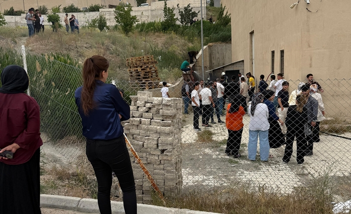 Tekstilkent yerleşkesinde bir iş yerinin jeneratör bölümünde çıkan yangın, itfaiye