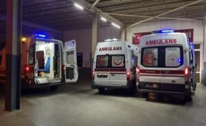 Çaldıran ilçesinde meydana gelen trafik kazasında, bir tırın sulama tankerine