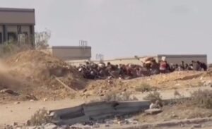 İsrail ordusu, Gazze Şeridi’nde insani yardım bekleyen sivillere ateş açtı.