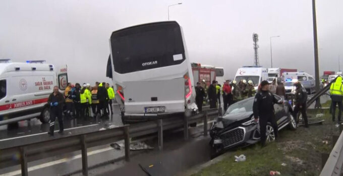 Zincirleme kaza! Kahreden haber geldi, çok sayıda yaralı var